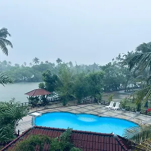 N River Munroe Island 2*, Mundrothuruth India