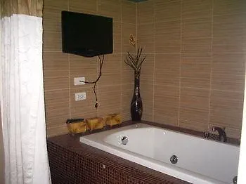 Oyo 456 Festive Hotel Manila Philippines