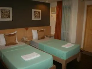 Oyo 456 Festive Hotel Manila