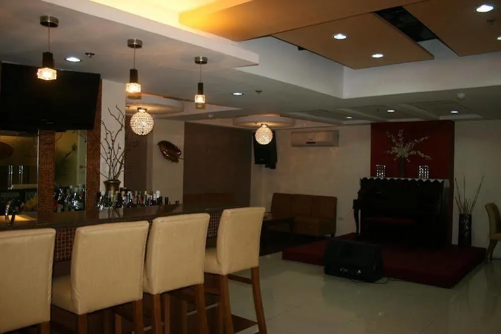 Oyo 456 Festive Hotel Manila 2*,
