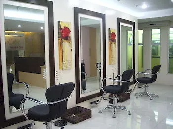 **  Oyo 456 Festive Hotel Manila Philippines